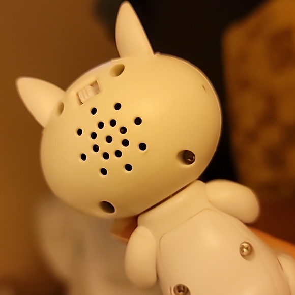 Wow Wee Untamed Fingerlings Baby Unicorn (white) Interactive Electro… - Picture 3 of 6